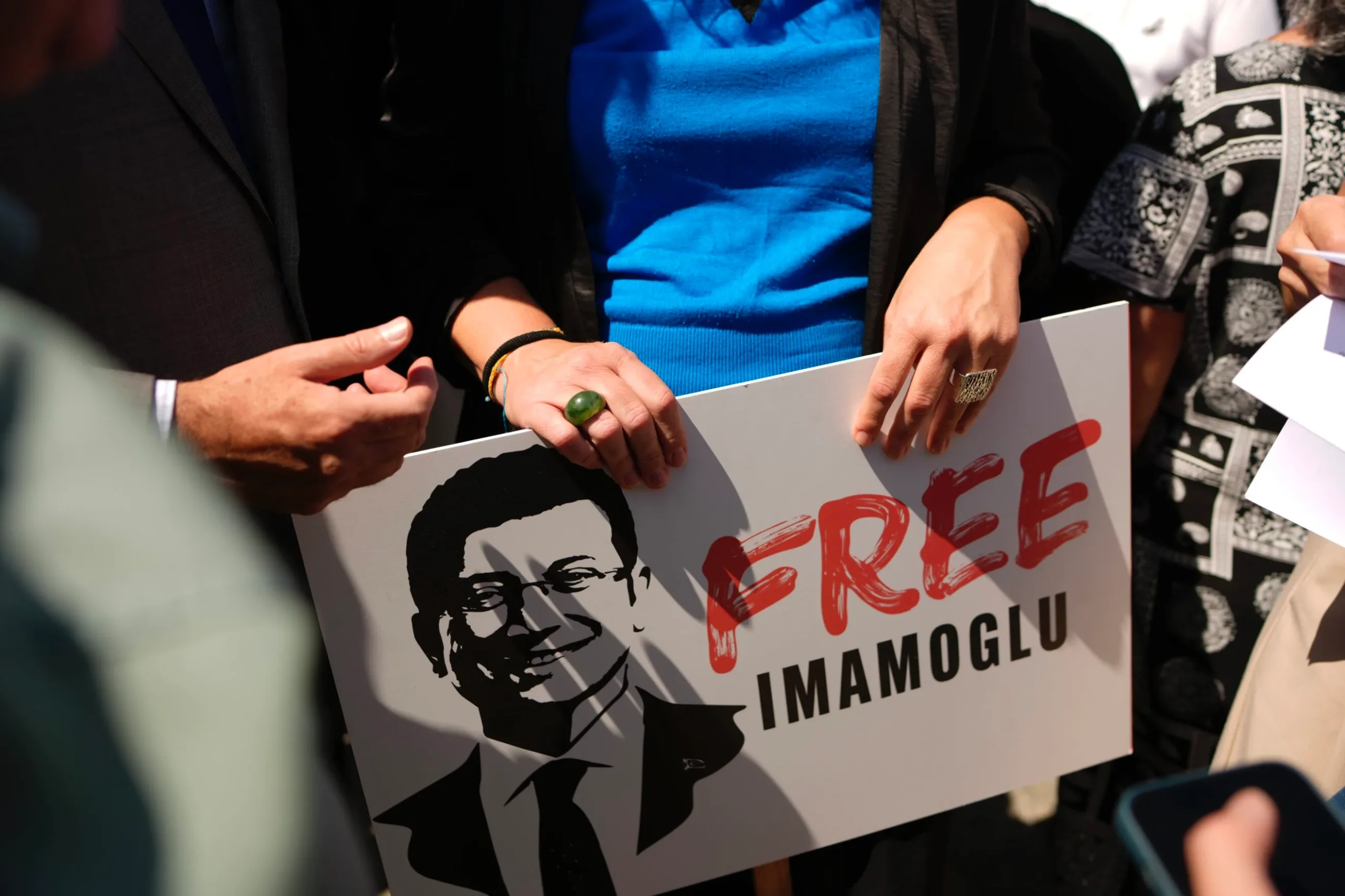 Άρθρο στο ‘Politico’