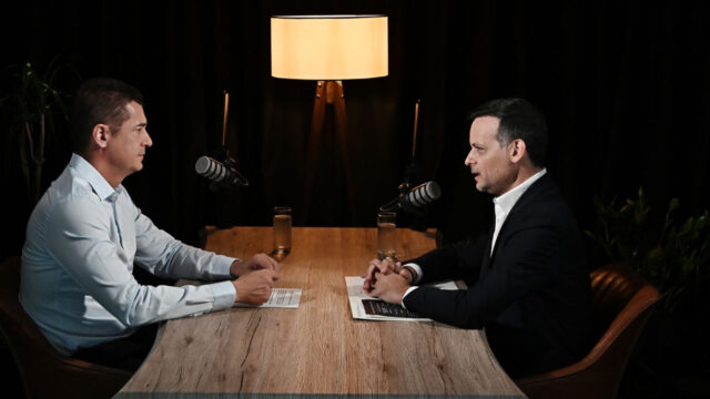 Συνέντευξη στην εκπομπή “Πρώτη Λέξη” και στον δημοσιογράφο Α. Σρόιτερ