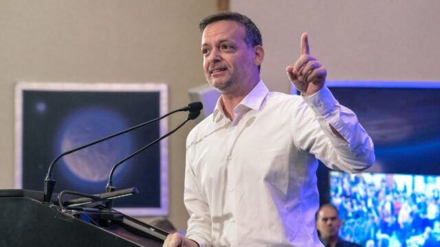 Συνέντευξη στο Dnews.gr και στον δημοσιογράφο Β. Σκουρή